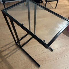 クリアテーブル