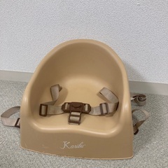椅子に取り付けられるベビー用の椅子