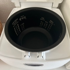 炊飯器の画像