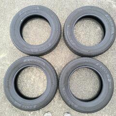 中古タイヤ4本セット 165/70R14
