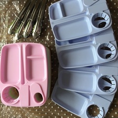 ワンハンドトレー ドリンクホルダー付き　5色20枚セット　おまけトング4点付の画像