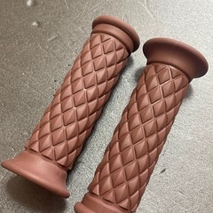 オートバイ バイク汎用ハンドルグリップ ブラウンの画像