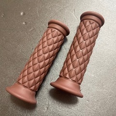 オートバイ バイク汎用ハンドルグリップ ブラウンの画像