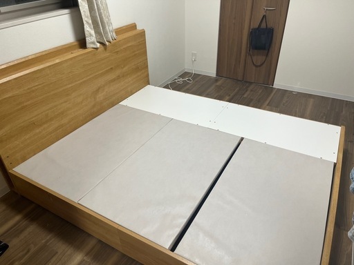 クイーンベッド