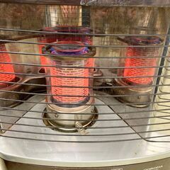 24C638_ジ CORONA コロナ 石油ストーブ RX-2218Y ポータブル 災害時対応 3.7L 乾電池使用タイプ 現状品 中古の画像