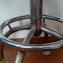 カウンターチェアの画像