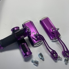 サイドミラー バックミラー バイク用 汎用 取付簡単　ミラーとグリップ1の画像