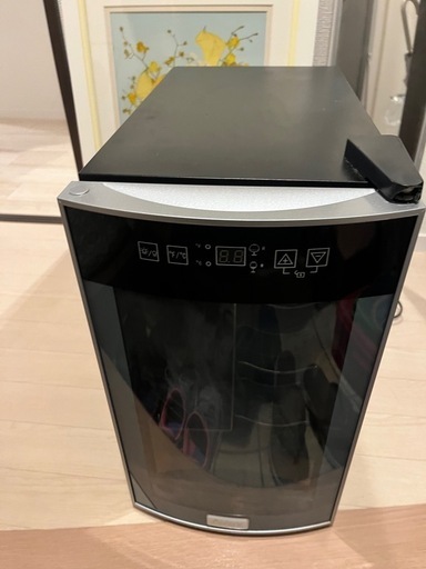 ワインセラー　8本収納　AVOX　ペルチェ式