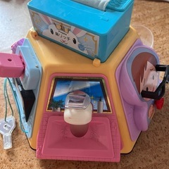 子供の使ったおもちゃ。電池入れれば大きい方が遊べます。コロコロ転ばす鏡のおもちゃもつかえますの画像