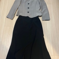セミフォーマル　上下セットアップ
