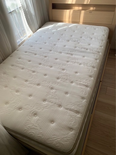 ニトリ セミダブルベッド・マットレス (コンセント・照明あり)