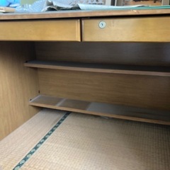 無料　椅子付き　勉強机　木目の画像