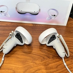 【値下げ】Oculus Quest2  128GB &純正エリートストラップ&ハンドストラップの画像