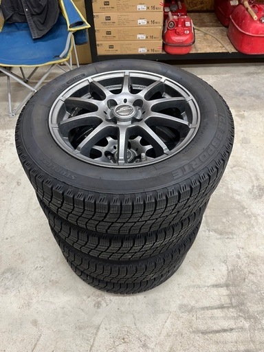 スタッドレスタイヤ