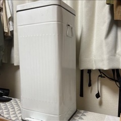 ゴミ箱 スチールの画像