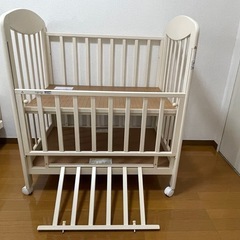 (受け渡し予定者決定済)カトージ　ミニベビーベッド　ハイタイプ　プチバニラ　収納付きの画像