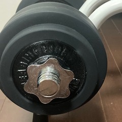 【取引中】トレーニング用品一式　筋トレセット　フラットベンチ　ダンベル30kg (15kg×2)　ダンベルラックの画像