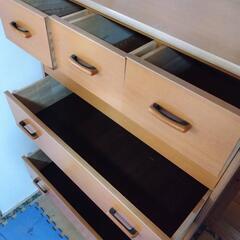 収納数の多いタンスの画像