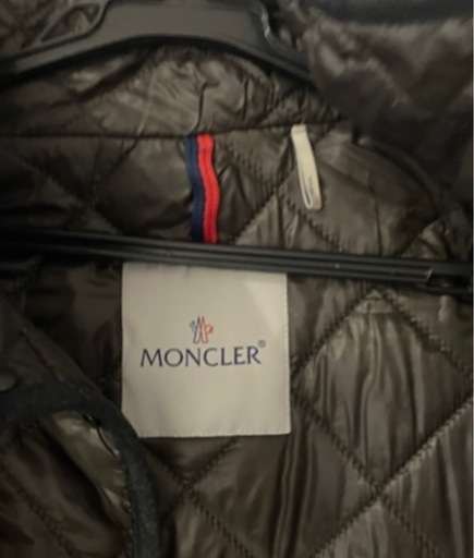 MONCLER (モンクレール)ダウンジャケット