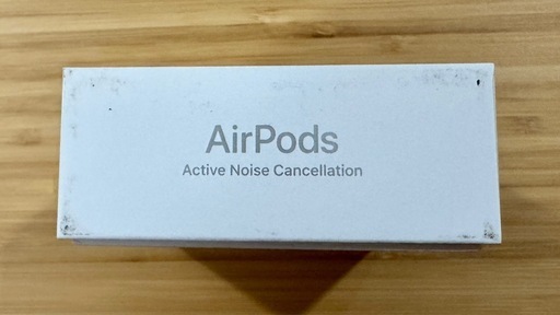 Apple AirPods 4(アクティブノイズキャンセリング)
