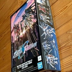 劇場版公開記念パッケージ ＨＧ 1/144 デスティニーガンダムSpecII ライジングフリーダムガンダム[クリアカラー] セットの画像