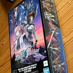 劇場版公開記念パッケージ ＨＧ 1/144 デスティニーガンダムSpecII ライジングフリーダムガンダム[クリアカラー] セットの画像