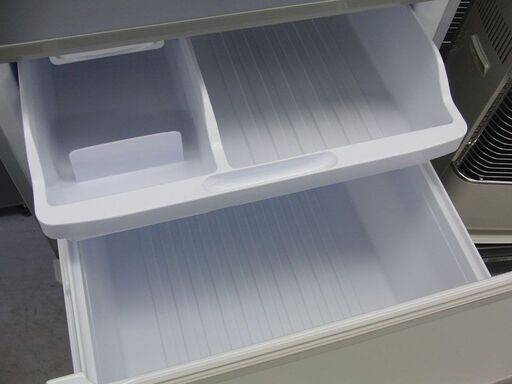 格安！ SHARP 350L 3ドア冷蔵庫 2013年製 どっちもドア 両開き SJ-WA35Y-S シルバー キッチン家電 シャープ
