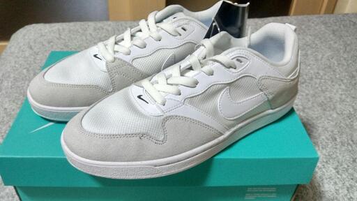 NIKEのスニーカー。