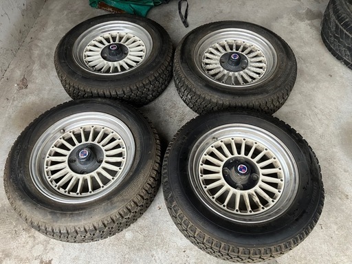 アルビノ　　アルミホイール4本セット