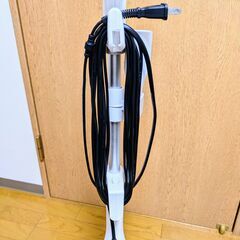 スティック型サイクロン式掃除機 amadana AT-TC11-W ホワイトの画像