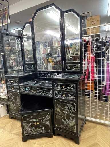 0008　螺鈿の鏡台