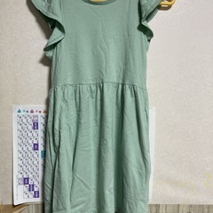 UNIQLO半袖ワンピース130cm