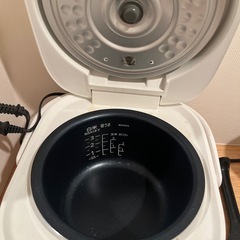 炊飯器の画像