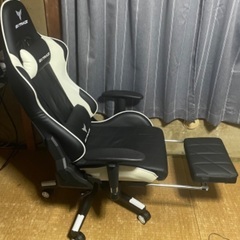 ゲーミングチェアの画像