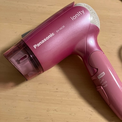 【Panasonic】ピンク色ドライヤー