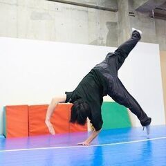 【募集】アクロバットジム ホワイト/W NIHONBASHIで一緒に働いてくれるスタッフを募集しております！の画像