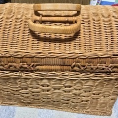 藤かご　ピクニックバッグの画像