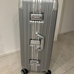 Amazonで購入したキャリーバッグの画像