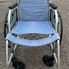 折り畳み車椅子(中古品)の画像