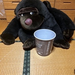大きいゴリラのヌイグルミ