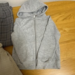 子供服　120 パーカーの画像