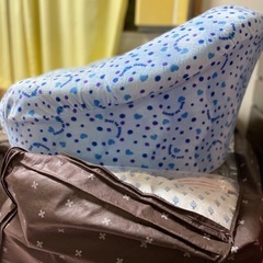 ブルーのミニソファーの画像