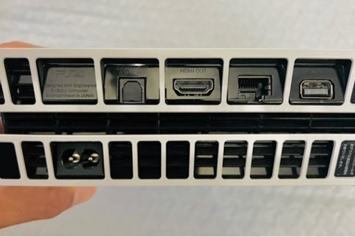 (ソフト付)Sony PlayStation 4 CUH-1100 ホワイト 