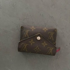 【再出品&値段交渉可】ルイヴィトン財布　印字有り