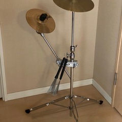 シンバル2枚とスタンドセット