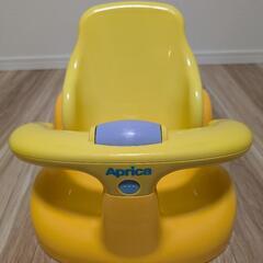 Aprica　アップリカ　バスチェアー　新生児から はじめてのお風呂から使えるバスチェアの画像