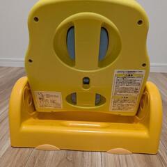 Aprica　アップリカ　バスチェアー　新生児から はじめてのお風呂から使えるバスチェアの画像