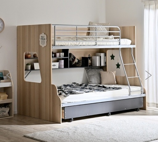 わくわくランド　3段ベッド