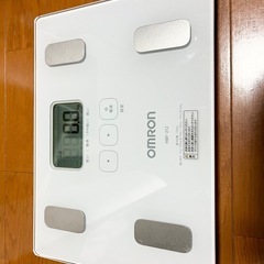 オムロン　体重体組成計　HBF-212の画像