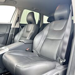 後期型XC60ターボ T5ラグジュアリー 機関絶好調！インテリセーフテン レーダークルーズ 本革シートヒーター ソナー AFS 18アルミ 車検8/2の画像